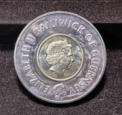 北京马甸外国币专卖第145期，外国币专场，陆续上拍，欢迎关注 根西 1999 年5磅 千禧年 镍币  克朗型有氧化及磨损如图