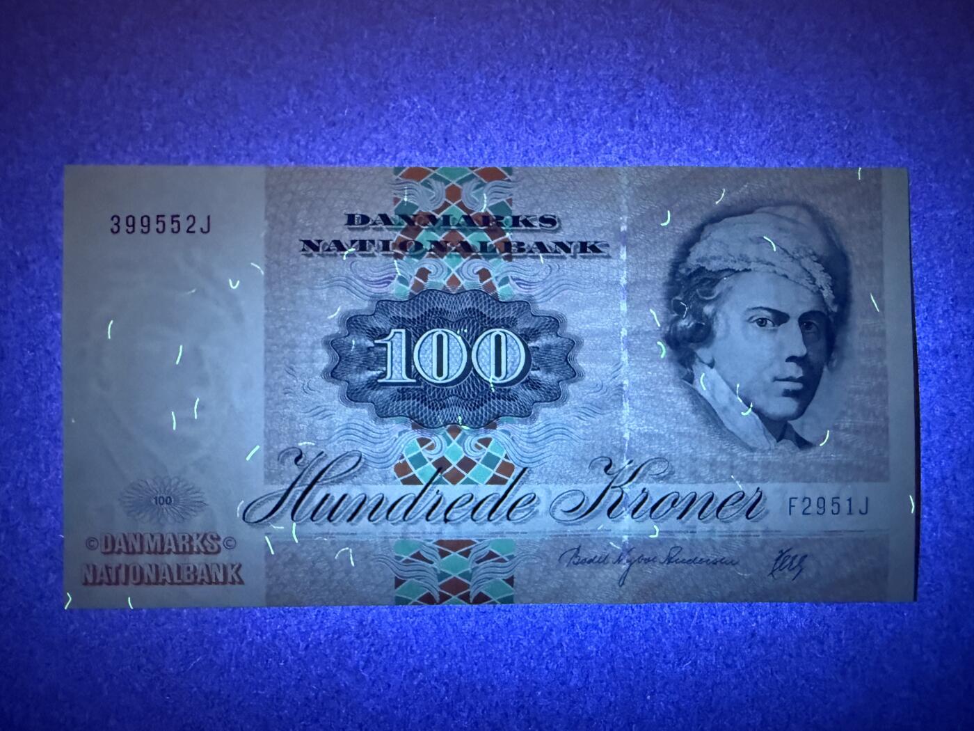 《艾美收藏》第217期-10.26周日外币精品 丹麦100克朗 UNC 1995年 彩娥 无47