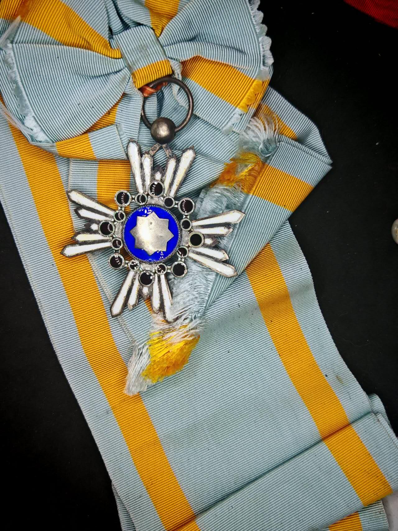 凯旋世界勋赏（第19期）（欢迎送拍）（对拍品有疑问请询问客服，不接受到手刀，出价默认拍品品相。请认真阅读拍卖规则！出价默认已认可！）（收到货请录制开箱视频，无视频概不处理问题。） 法造一等瑞宝勋章