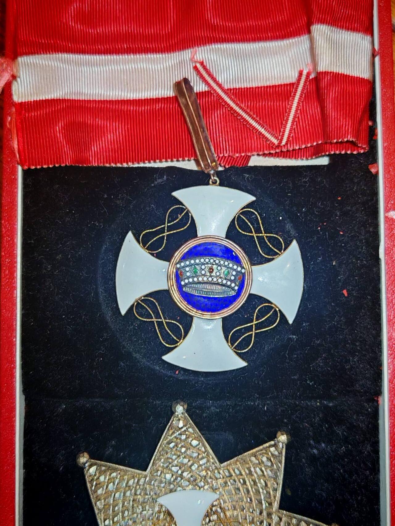 凯旋世界勋赏（第19期）（欢迎送拍）（对拍品有疑问请询问客服，不接受到手刀，出价默认拍品品相。请认真阅读拍卖规则！出价默认已认可！）（收到货请录制开箱视频，无视频概不处理问题。） 大军官级意大利王冠勋章黄金制打金标