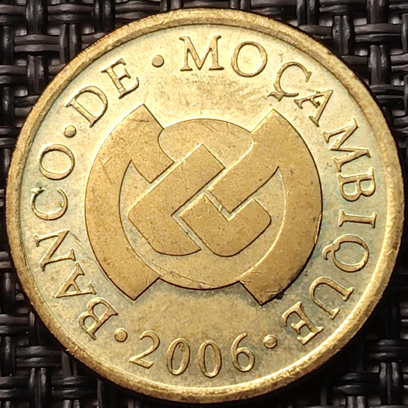 布加迪🐬～世界钱币(上海)🌾第 263 期 /  各国套币和散币 莫桑比克🇲🇿 2006年 50分 ~C5