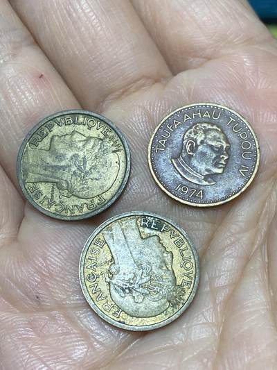 2025年第一百一十七场(总第一百四十三场）外国好品散币(免佣金) 散币3枚：法国🇫🇷1936年39年50分，汤加🇹🇴1974年1分