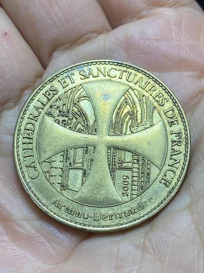 2025年第一百一十七场(总第一百四十三场）外国好品散币(免佣金) 法国🇫🇷纪念章，直径34毫米，厚2.2毫米，重15.02克(斯特拉斯堡大教堂天文钟纪念章)