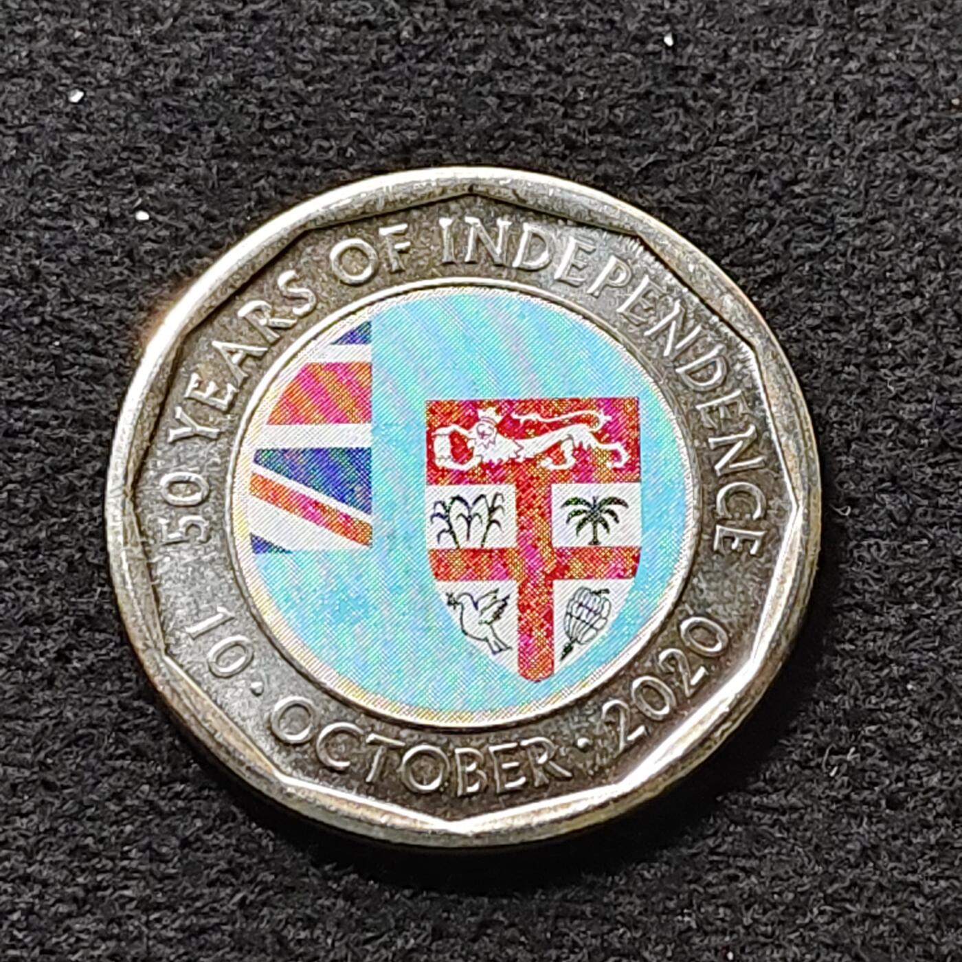 【全场包邮】纯粹捡漏拍472场（免费代拍第9场） 斐济2020年50分独立50周年彩色纪念币