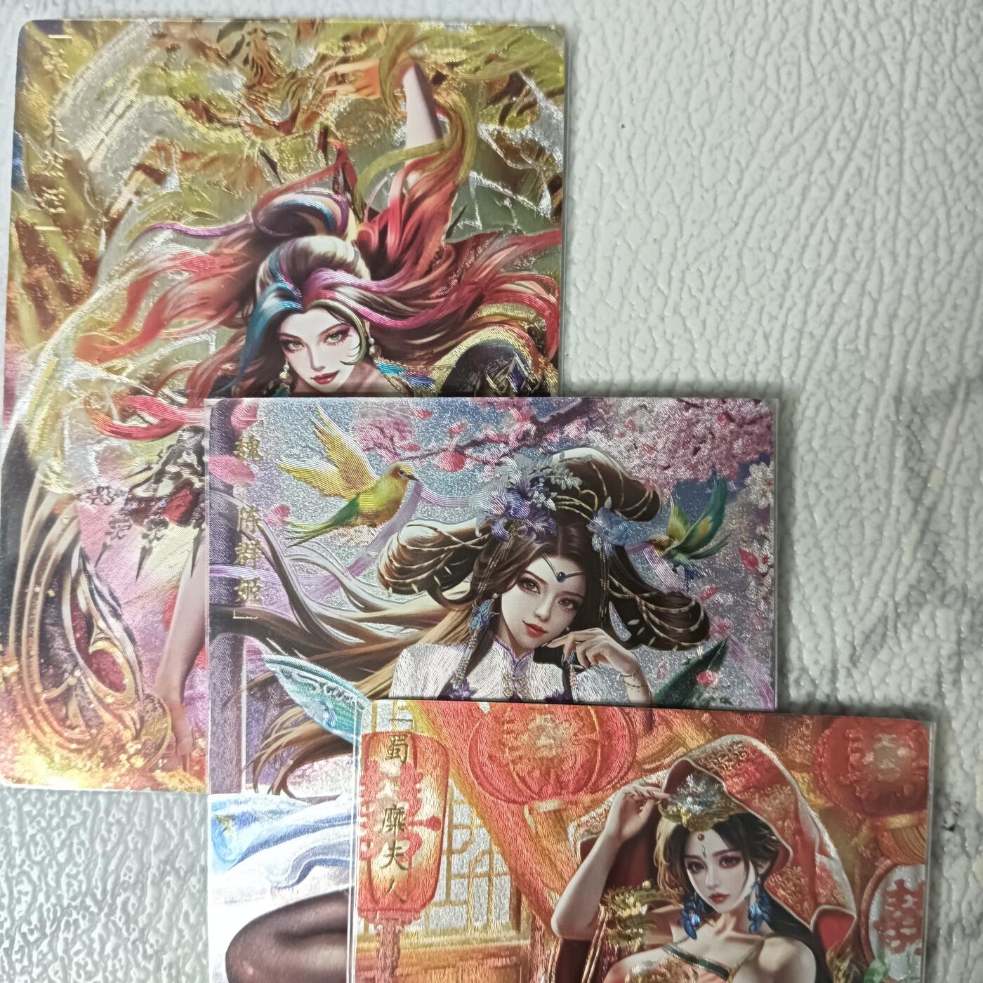 花开卡拍第44期（10月26号周日截拍，品控勿拍!!!拍品不寄存，运费5元，自制卡难免瑕疵，可能存在轻微撞角爆边等出厂瑕疵，品控介意勿拍！） 卡玩帕克 魂姬三国 糜夫人 陈群姬 朱然姬 1套3张 粗闪