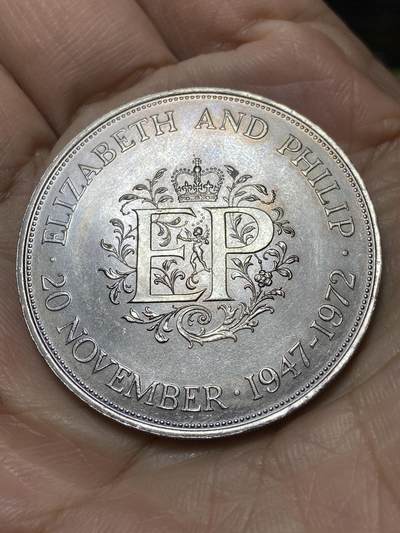 2025年第一百一十七场(总第一百四十三场）外国好品散币(免佣金) 英国🇬🇧1972年25便士(伊丽莎白二世和菲利普亲王25周年银婚纪念币)