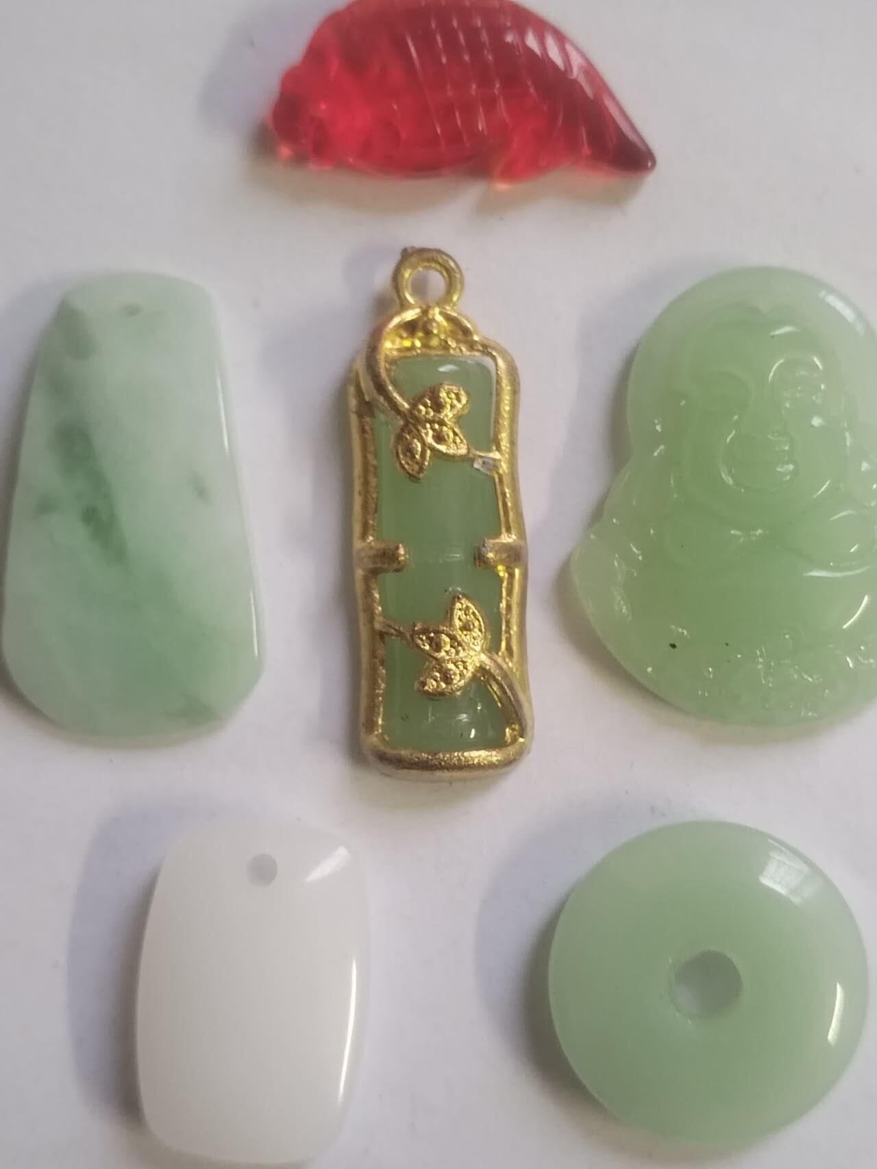 玉石 手镯 手串 手链专场 玉石小挂件 一组6枚。
