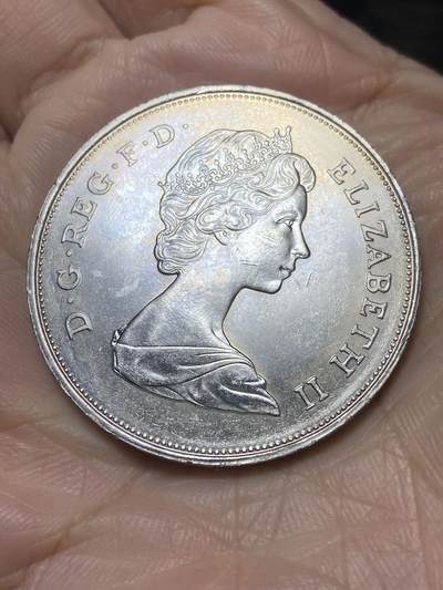 2025年第一百一十七场(总第一百四十三场）外国好品散币(免佣金) 英国🇬🇧1980年25便士(伊丽莎白二世女王母亲80岁寿辰纪念币)