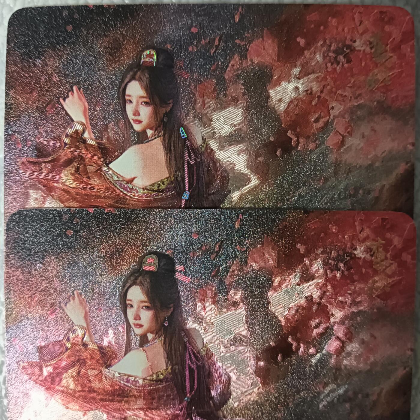 花开卡拍第44期（10月26号周日截拍，品控勿拍!!!拍品不寄存，运费5元，自制卡难免瑕疵，可能存在轻微撞角爆边等出厂瑕疵，品控介意勿拍！） 焱卡 人间传 褒姒 幻彩粗闪2张