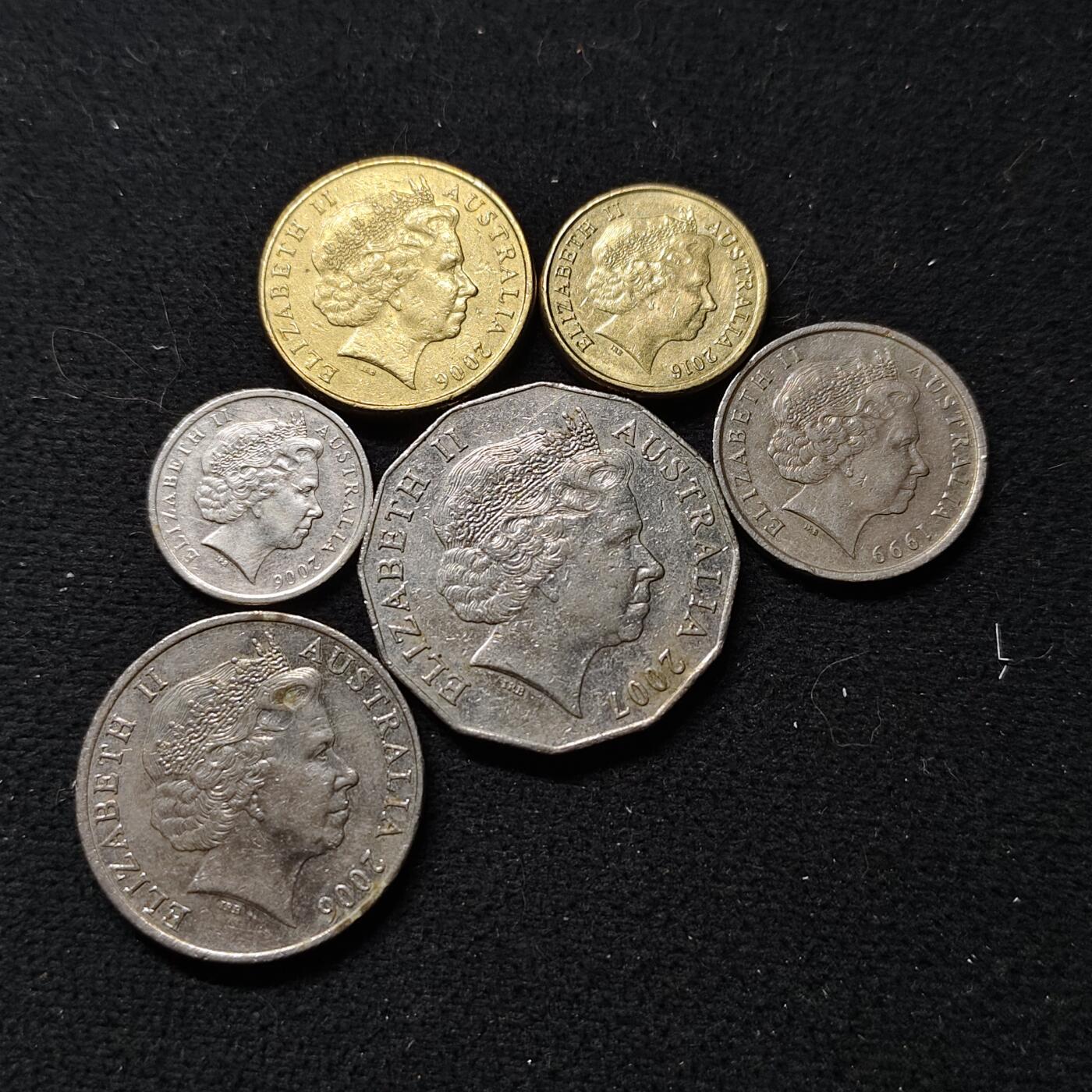 【全场包邮】纯粹捡漏拍472场（免费代拍第9场） 澳大利亚各年份老年女王版6枚套币-含高值币