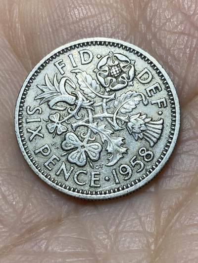 2025年第一百一十七场(总第一百四十三场）外国好品散币(免佣金) - 英国🇬🇧1958年6便士(伊丽莎白二世青年桂冠第二版)