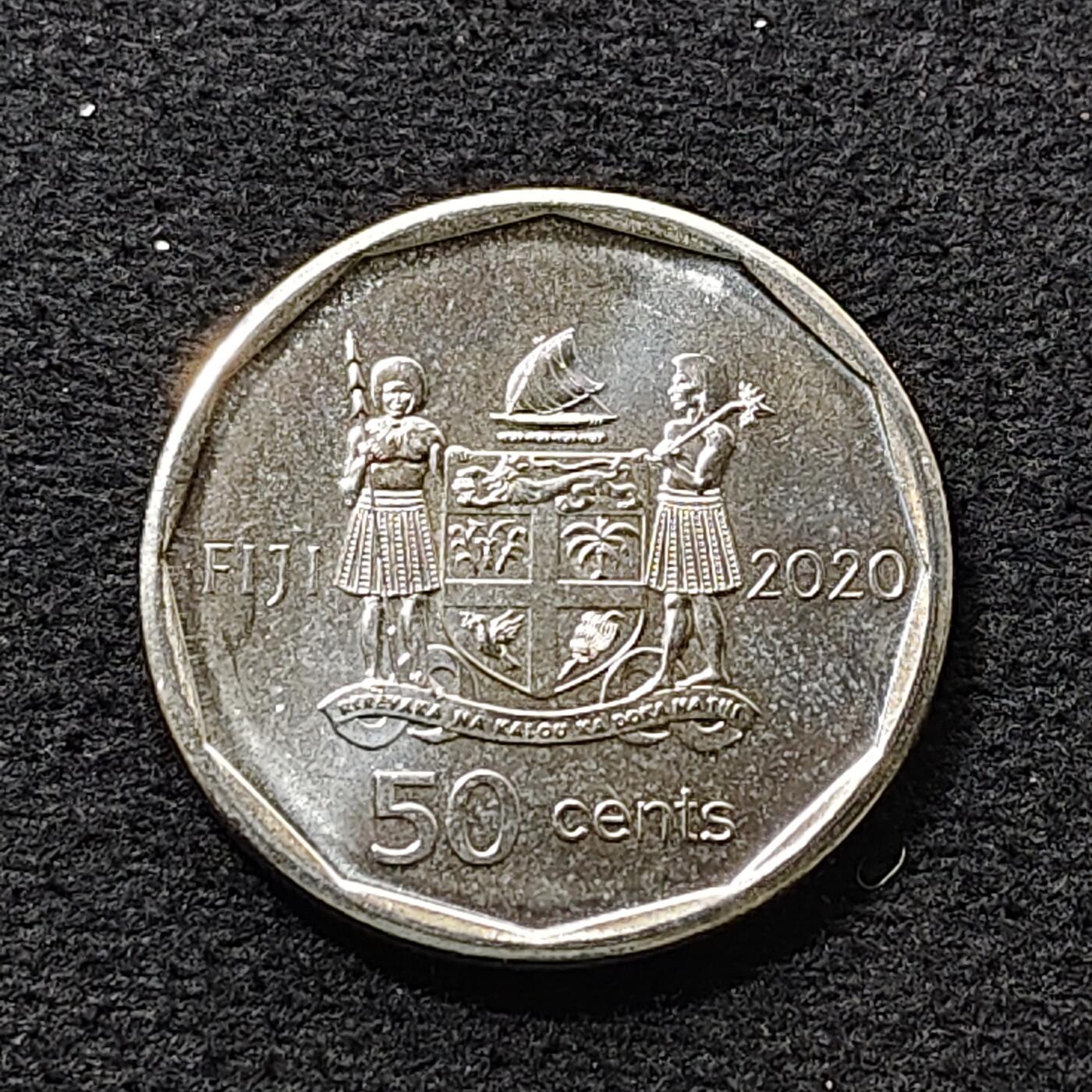 【全场包邮】纯粹捡漏拍472场（免费代拍第9场） 斐济2020年50分独立50周年彩色纪念币