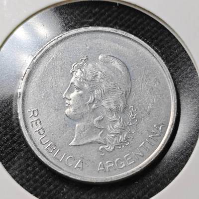 KK钱币收藏小铺  第358场  2月预留时间 周末发货 -  1983阿根廷50分