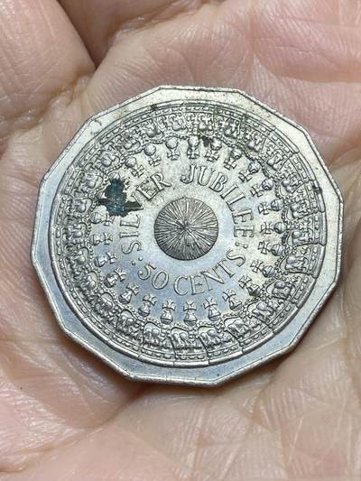 2025年第一百一十七场(总第一百四十三场）外国好品散币(免佣金) 澳大利亚🇦🇺1977年50分(伊丽莎白二世登基25周年银禧纪念币)