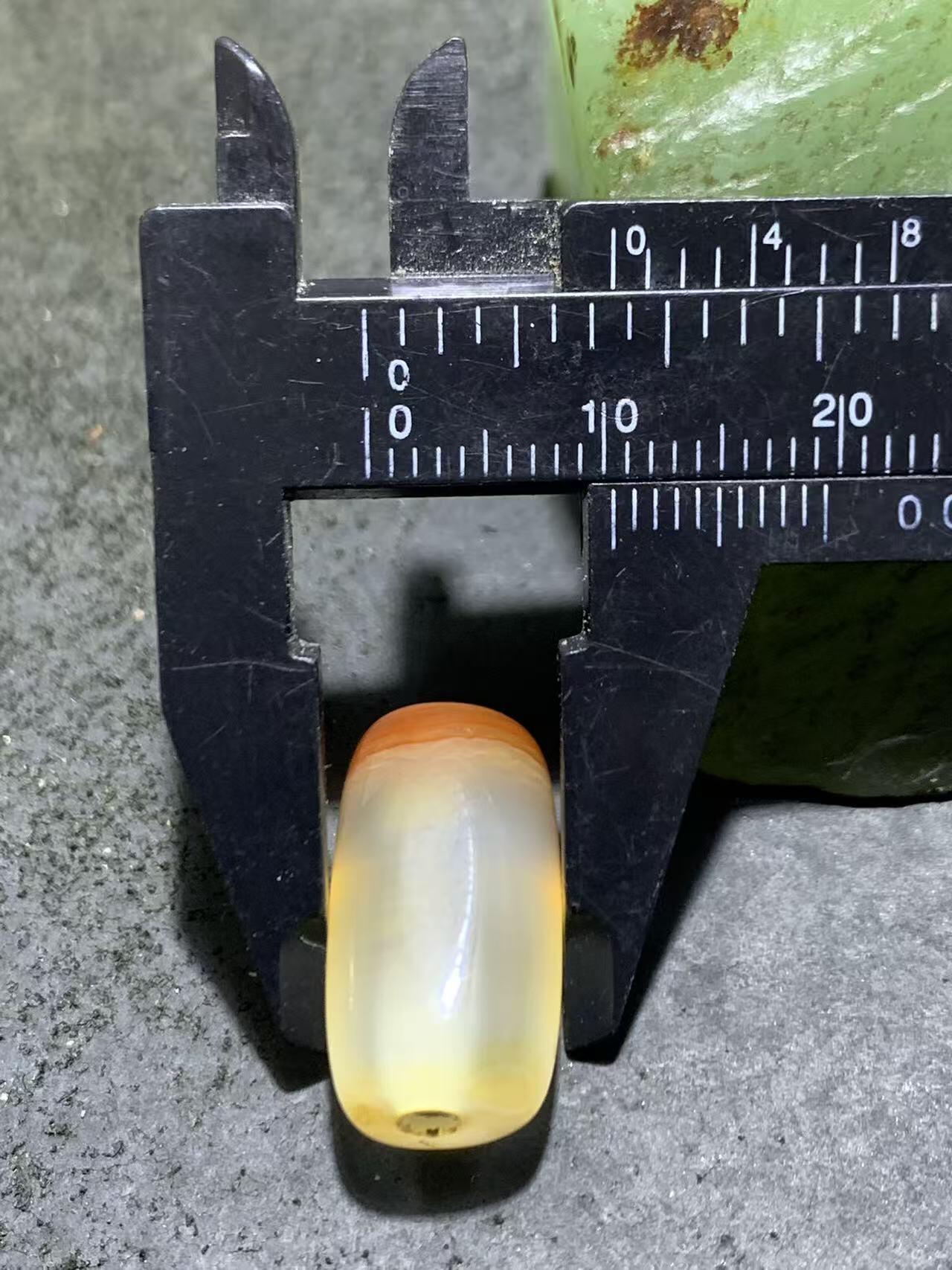 高玉化千层纹缠丝玛瑙随形通货桶珠一个，，