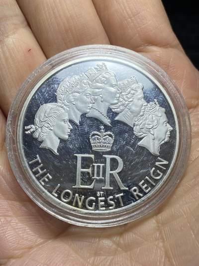 2025年第一百一十七场(总第一百四十三场）外国好品散币(免佣金) - Proof精制–英国🇬🇧2016年克朗型纪念章(英国著名钱币公司Cowell Coins发行，铜镍镀银材质，题材为英国硬币上伊丽莎白二世五个时代头像)