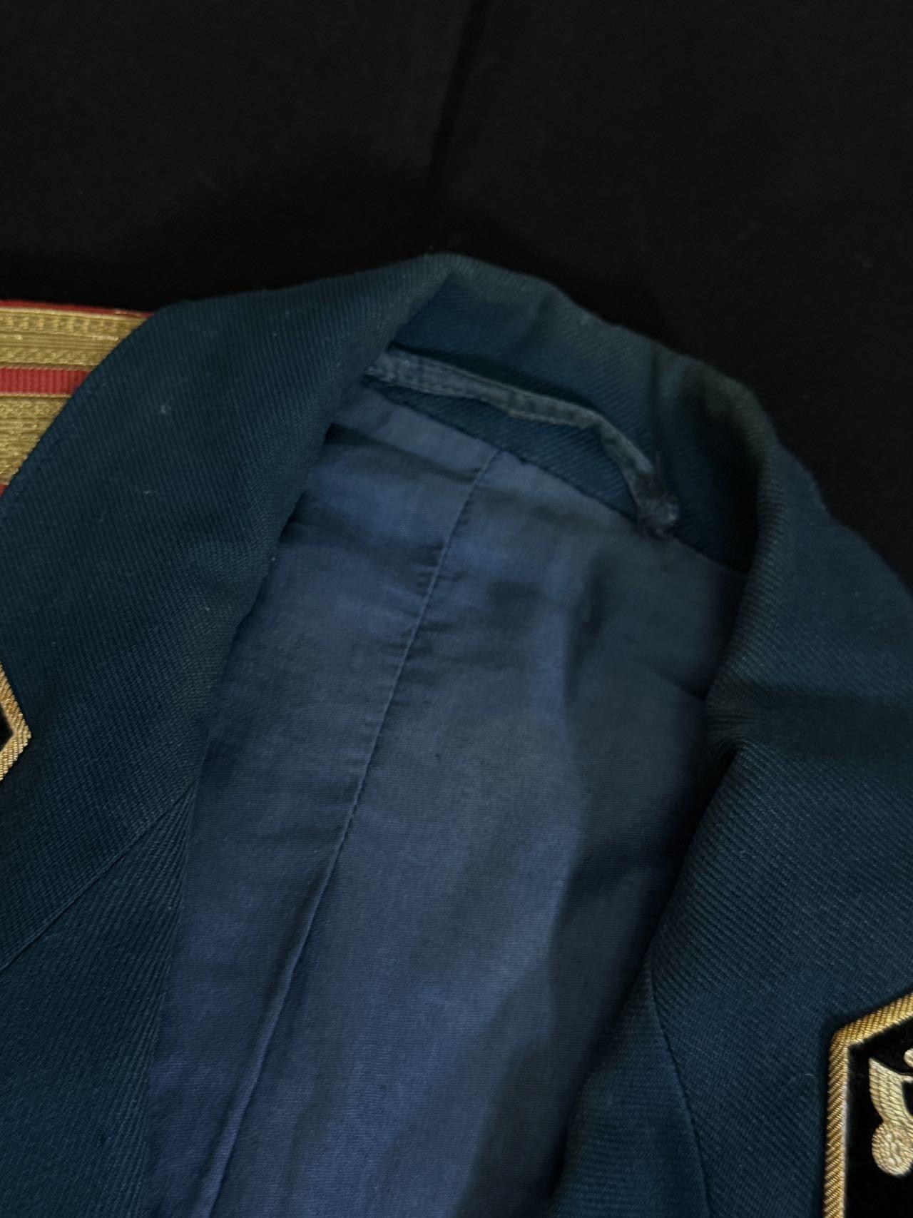 戎马世界章牌大赏第107期 苏联礼服，带复刻章与原品战德，衣服里外均有老化破损