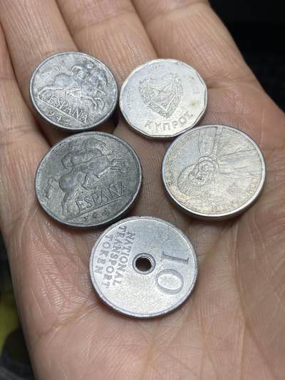 2025年第一百一十七场(总第一百四十三场）外国好品散币(免佣金) 散币5枚：塞浦路斯🇨🇾1982年5分，罗马尼亚2001年1000列伊，西班牙🇪🇸1945年5分，1945年10分