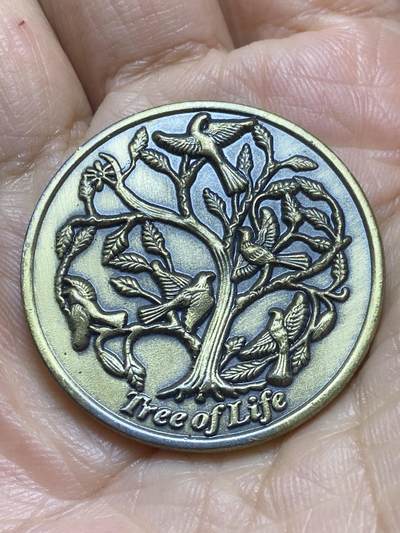 2025年第一百一十七场(总第一百四十三场）外国好品散币(免佣金) 生命之树纪念章，直径35毫米，厚3.3毫米，重17.97克