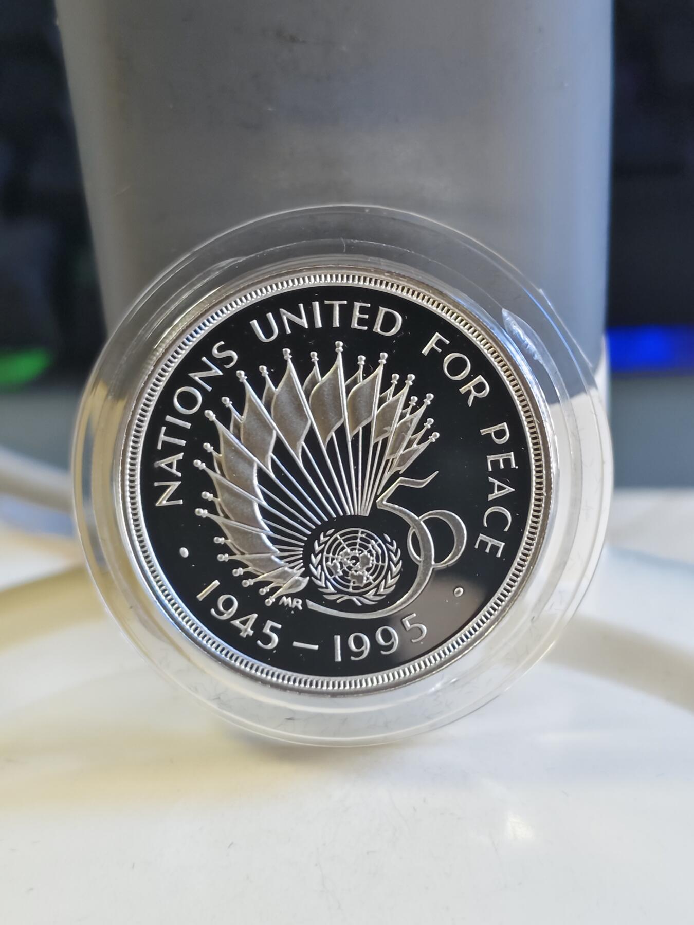 第179期拍卖【长期征集拍品】 英国1995年联合国50周年2镑精制加厚纪念银币，31.96克925银，发行10000枚