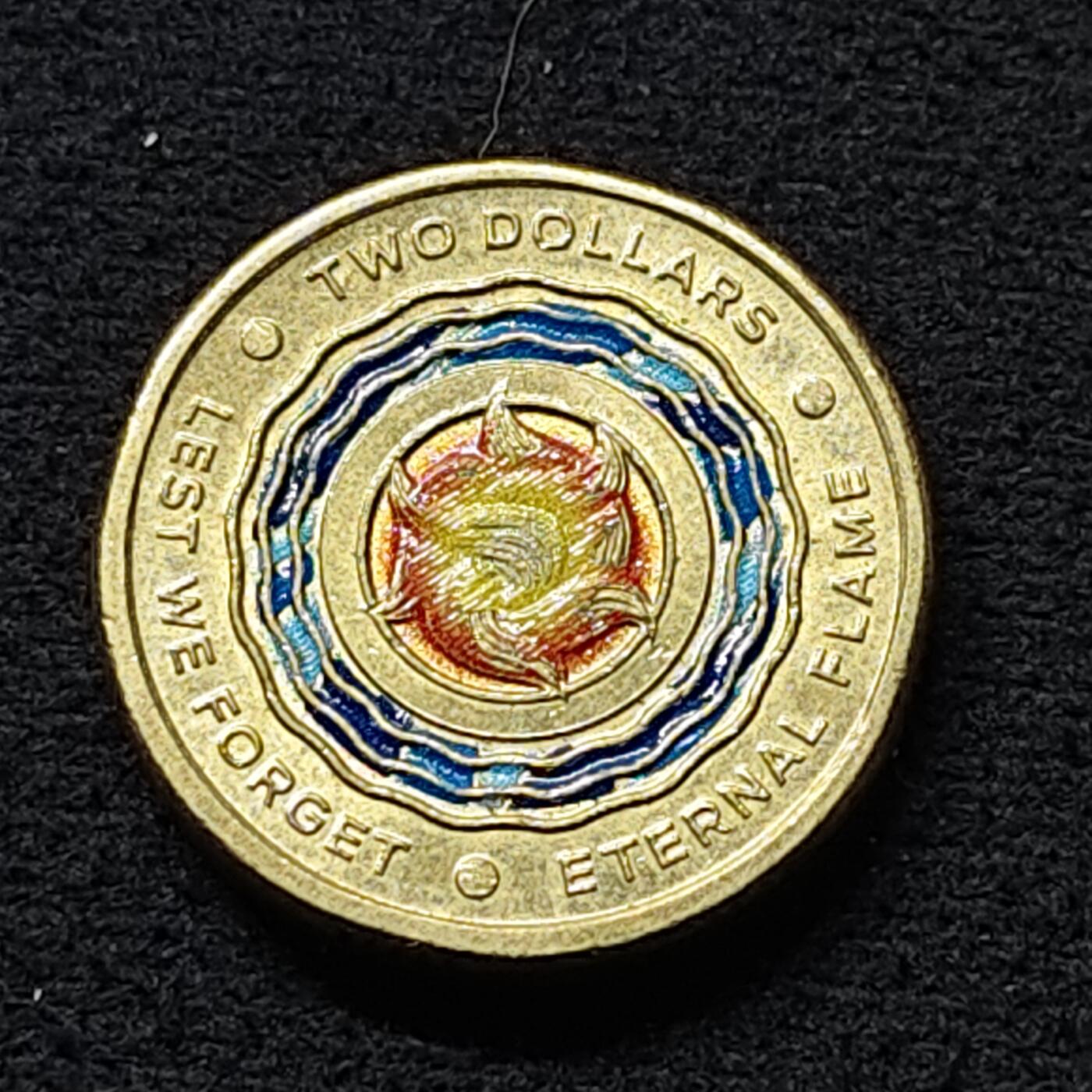 【全场包邮】纯粹捡漏拍472场（免费代拍第9场） 澳大利亚2018年2元“以免我们忘记”彩色纪念币