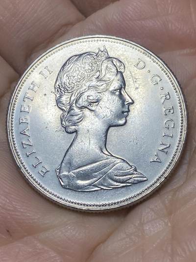 2025年第一百一十七场(总第一百四十三场）外国好品散币(免佣金) 加拿大🇨🇦1972年1元(伊丽莎白二世中年花冠第二版)