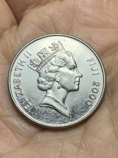 2025年第一百一十七场(总第一百四十三场）外国好品散币(免佣金) 斐济🇫🇯2000年20分(伊丽莎白二世中年高冠)