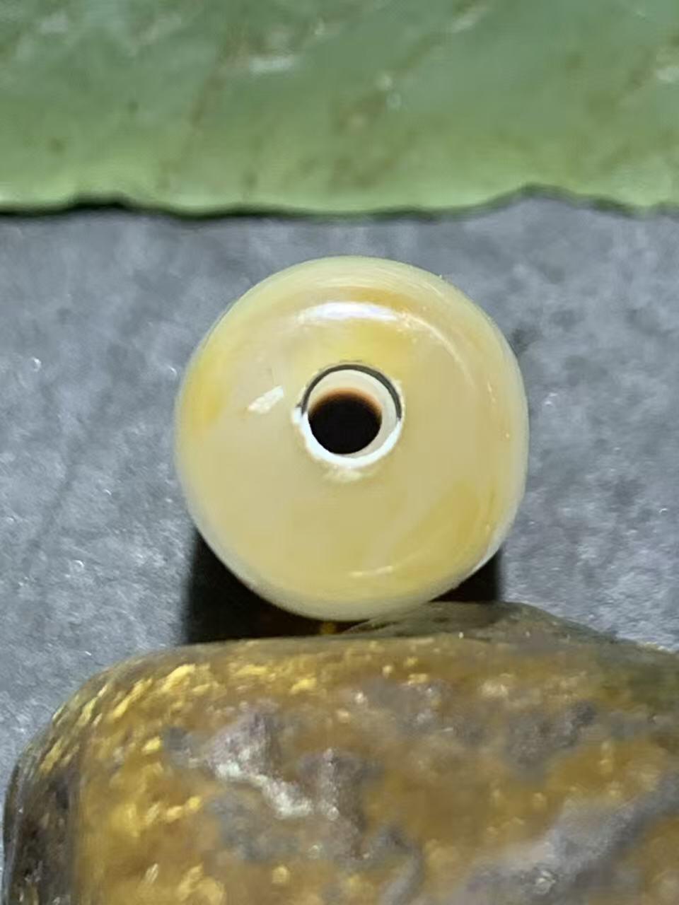 高玉化千层纹缠丝玛瑙随形通货桶珠一个，，