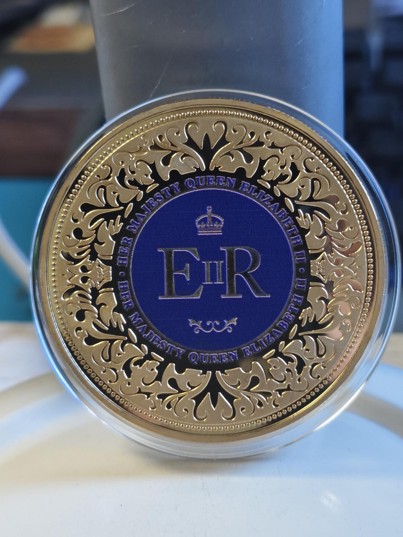第179期拍卖【长期征集拍品】 英国2022年伊丽莎白二世女王逝世镀金彩色纪念章