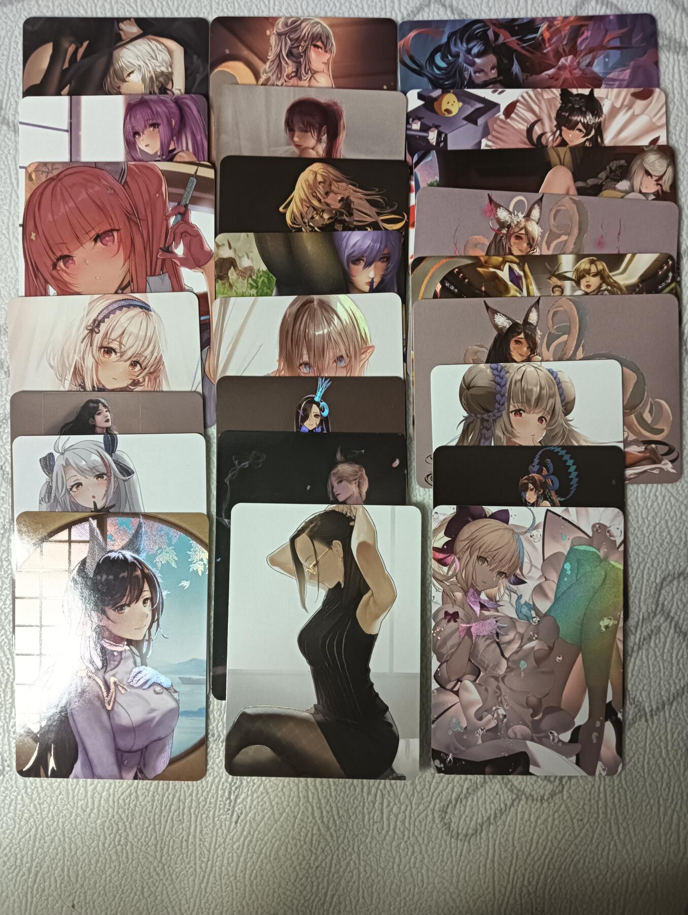 花开卡拍第44期（10月26号周日截拍，品控勿拍!!!拍品不寄存，运费5元，自制卡难免瑕疵，可能存在轻微撞角爆边等出厂瑕疵，品控介意勿拍！） 动漫卡牌  24张  彩闪