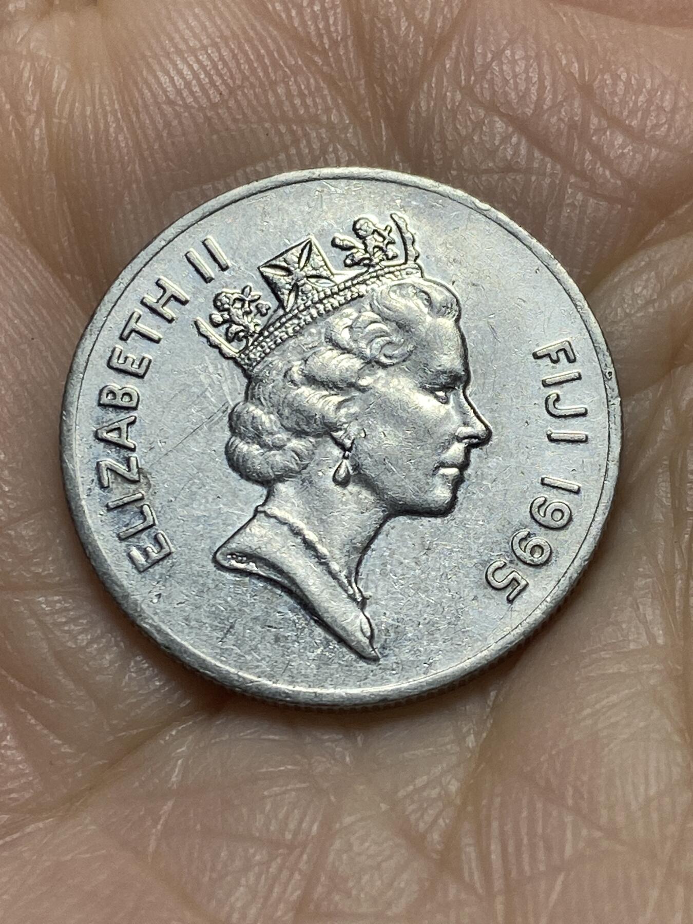 2025年第一百一十七场(总第一百四十三场）外国好品散币(免佣金) 斐济🇫🇯1995年10分(伊丽莎白二世中年高冠)