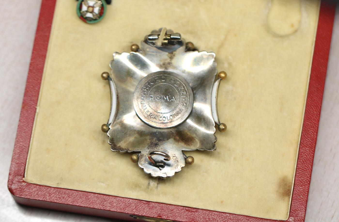 大猫徽章拍卖 第281期 德国巴伐利亚军功勋章 St. Hubertus de Lorraine et du Barrois（胡贝图斯勋章)大军官级 领章和星芒章，带略杯mini章，银质，带原盒，带厂标。