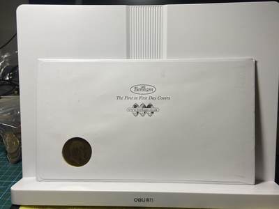 2025年第一百一十七场(总第一百四十三场）外国好品散币(免佣金) 邮币封–英国🇬🇧1907年1便士(纪念歌曲《哦，我真喜欢在海滨》（Oh, I Do Like to be Beside the Seaside）的发布百年纪念封，该歌曲由John A. Glover-Kind于1907年创作。内含爱德华七世1907年1便士一枚)