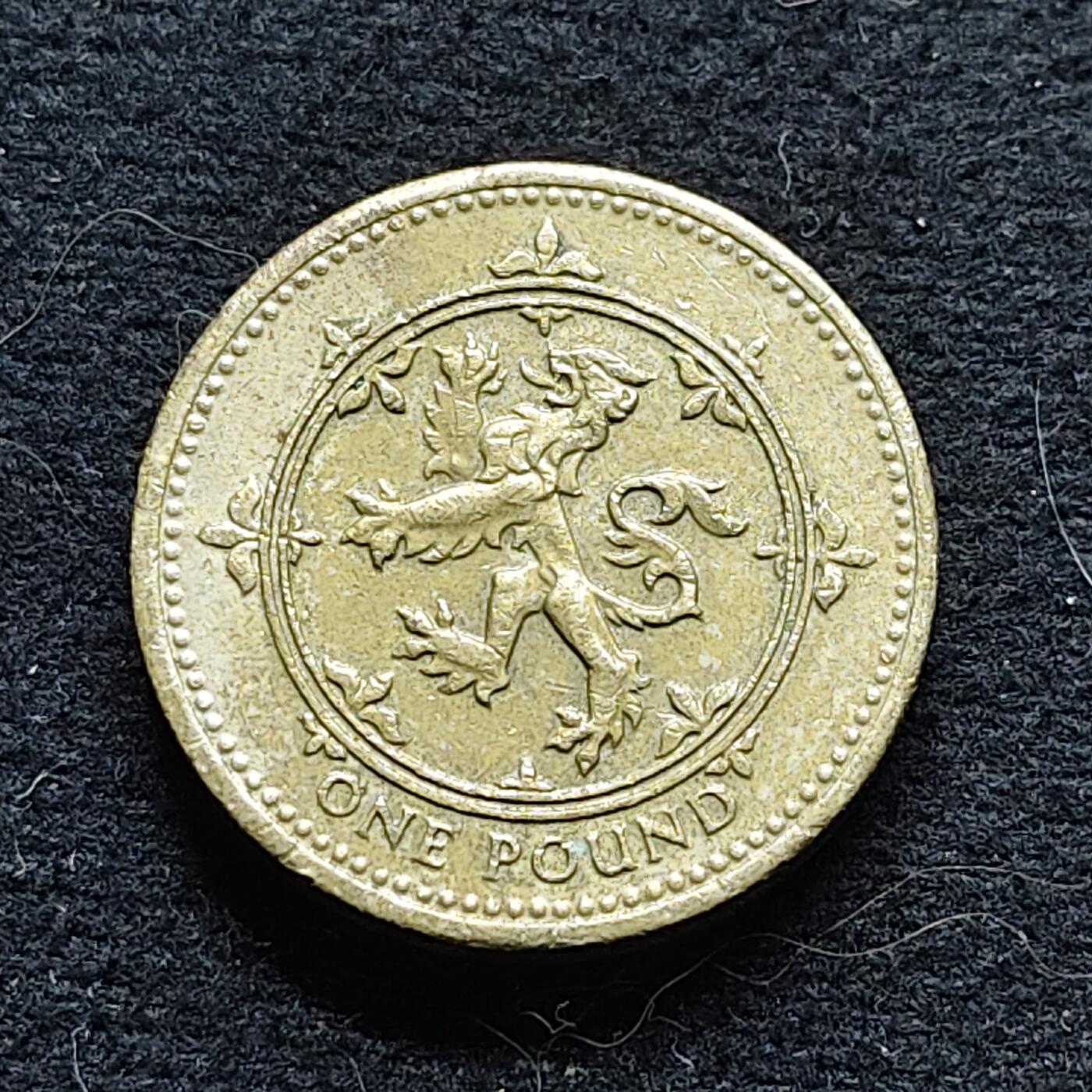 【全场包邮】纯粹捡漏拍472场（免费代拍第9场） 英国1994年1镑四邦国盾徽系列苏格兰狮徽纪念币