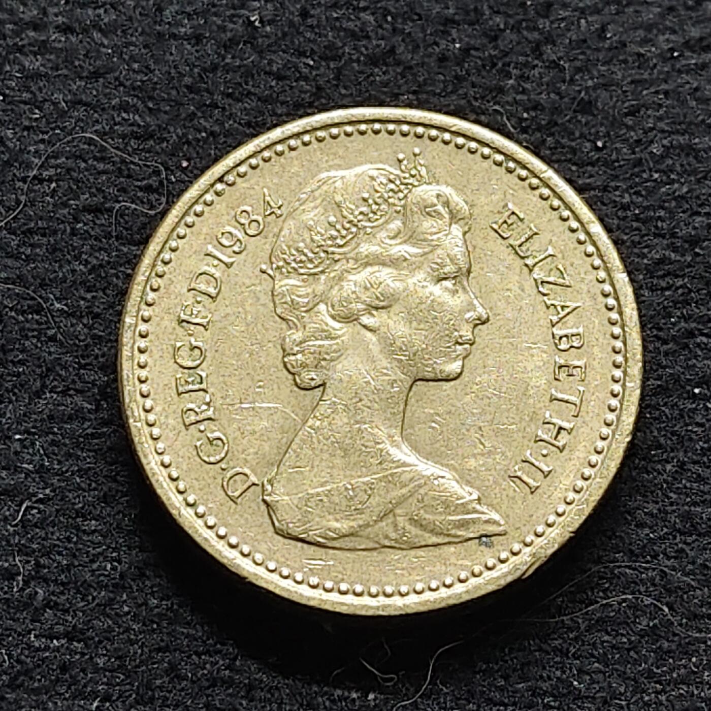 【全场包邮】纯粹捡漏拍472场（免费代拍第9场） 英国1984年1镑四邦国花系列苏格兰蓟花纪念币