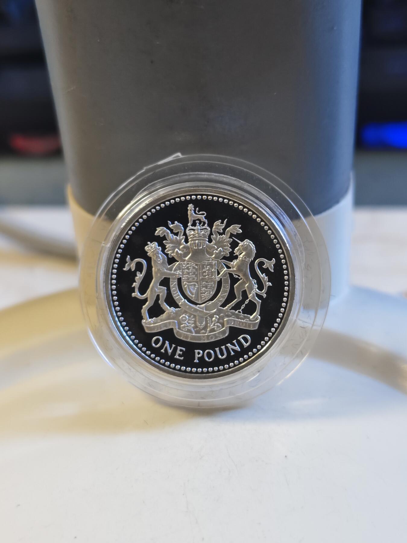 第179期拍卖【长期征集拍品】 英国2008年皇室神兽1英镑精制纪念银币发行5000枚，925银，发行5000枚，9.5克