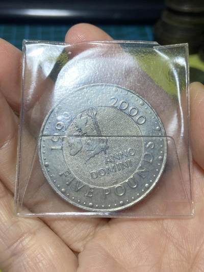 2025年第一百一十七场(总第一百四十三场）外国好品散币(免佣金) 少见好品–英国🇬🇧1999年5镑(2000年千禧年纪念币)