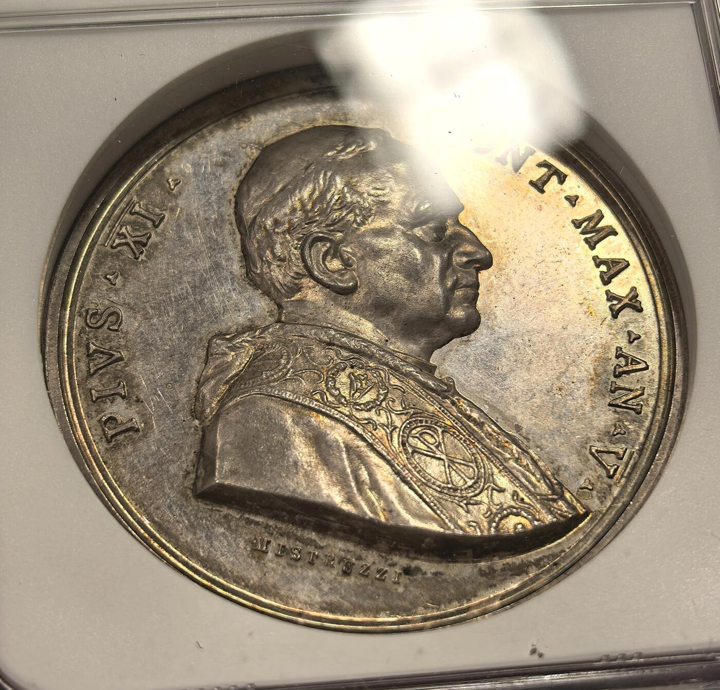 博洋堂世界钱币拍卖第144期（全场包邮） NGC MS64 梵蒂冈1926年意大利教会罗马银章奖章 教皇庇护十一世和基督教考古研究所的正反面图案，五彩华丽的包浆，绝佳的完全未流通品相。