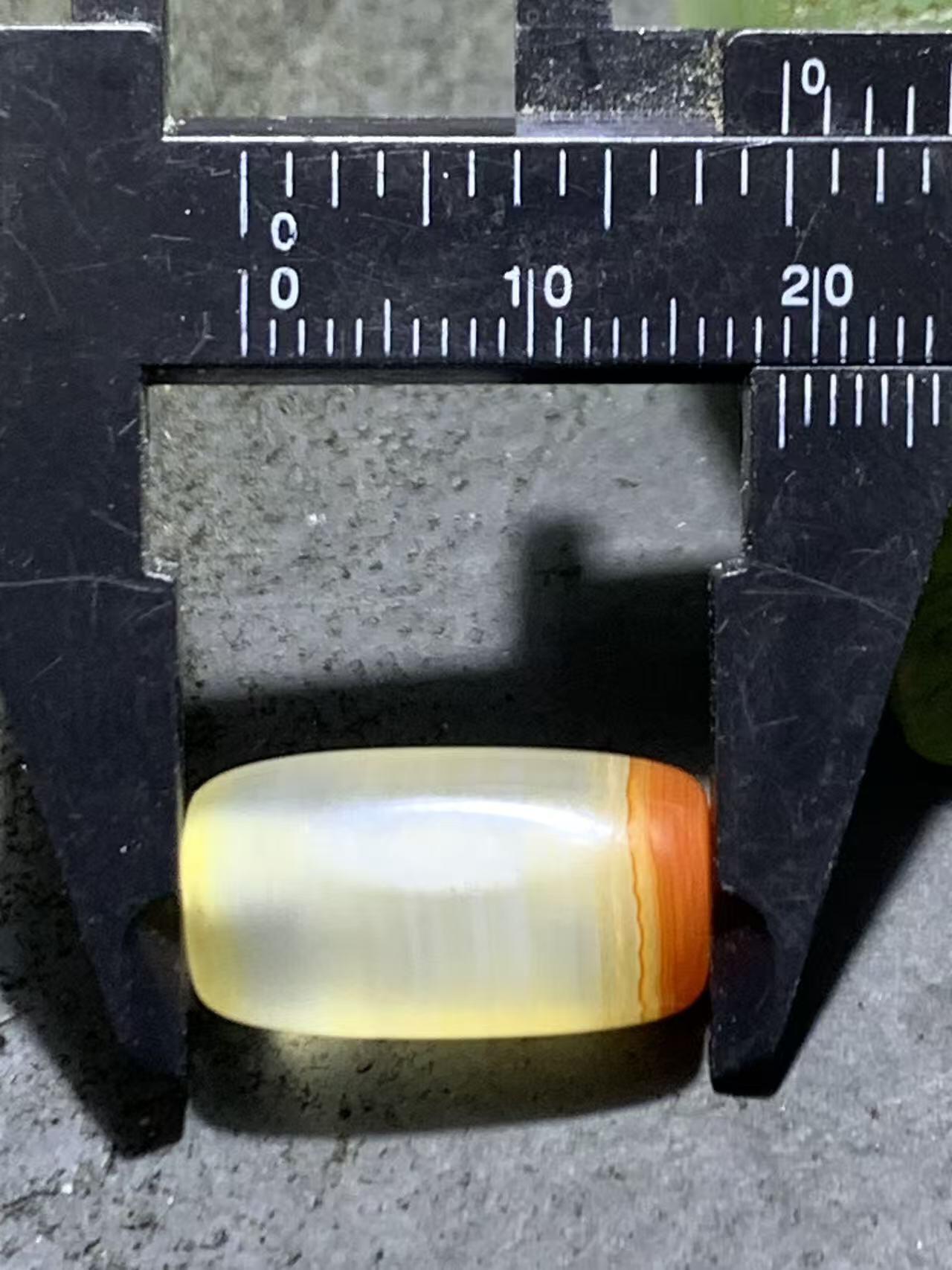 高玉化千层纹缠丝玛瑙随形通货桶珠一个，，