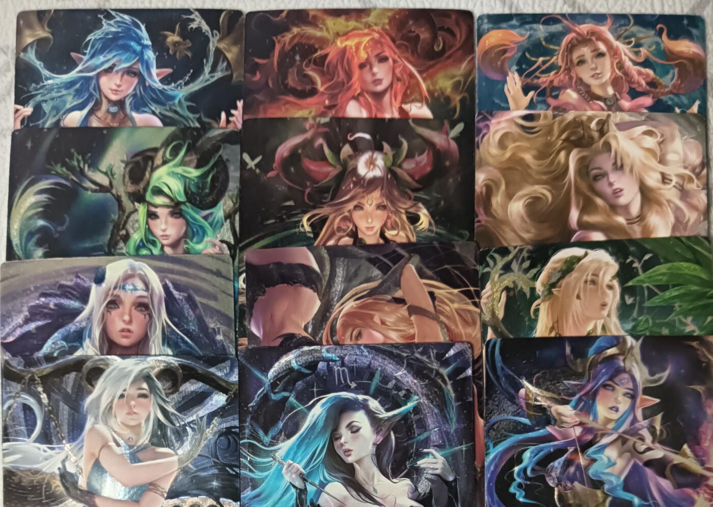 花开卡拍第44期（10月26号周日截拍，品控勿拍!!!拍品不寄存，运费5元，自制卡难免瑕疵，可能存在轻微撞角爆边等出厂瑕疵，品控介意勿拍！） ACG少女 12星座 1套12张 粗闪