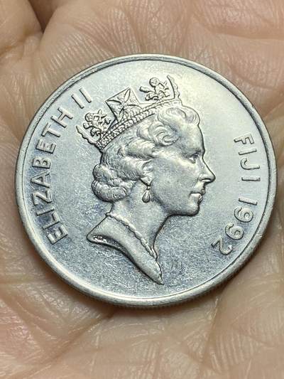 2025年第一百一十七场(总第一百四十三场）外国好品散币(免佣金) 斐济🇫🇯1992年20分(伊丽莎白二世中年高冠)