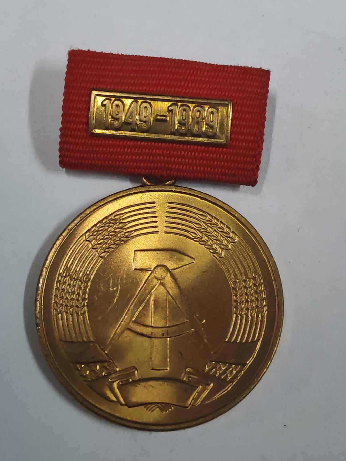 韵星假日拍卖第二十九期 -- Rimey Holidays Auction 29 民主德国成立四十周年纪念奖章