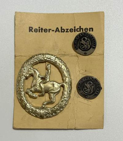 韵星假日精品2025秋季军品类拍卖会-- Rimey Holidays Boutique 2025 Autumn Militaria Sale - 57版银级马术奖章+2枚马术协会证章