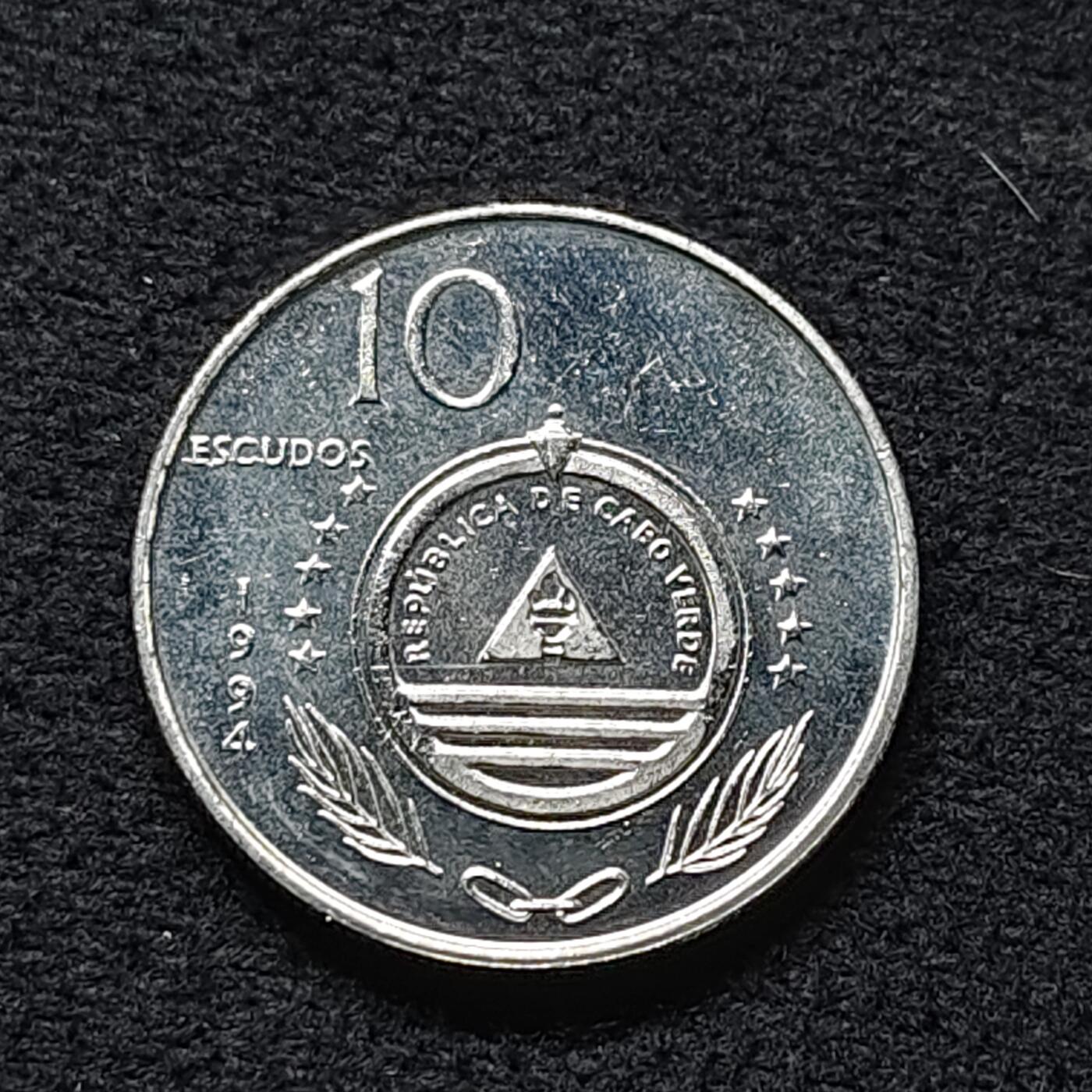 【全场包邮】纯粹捡漏拍472场（免费代拍第9场） 佛得角群岛1994年10埃斯库多-鸟版灰头翠鸟