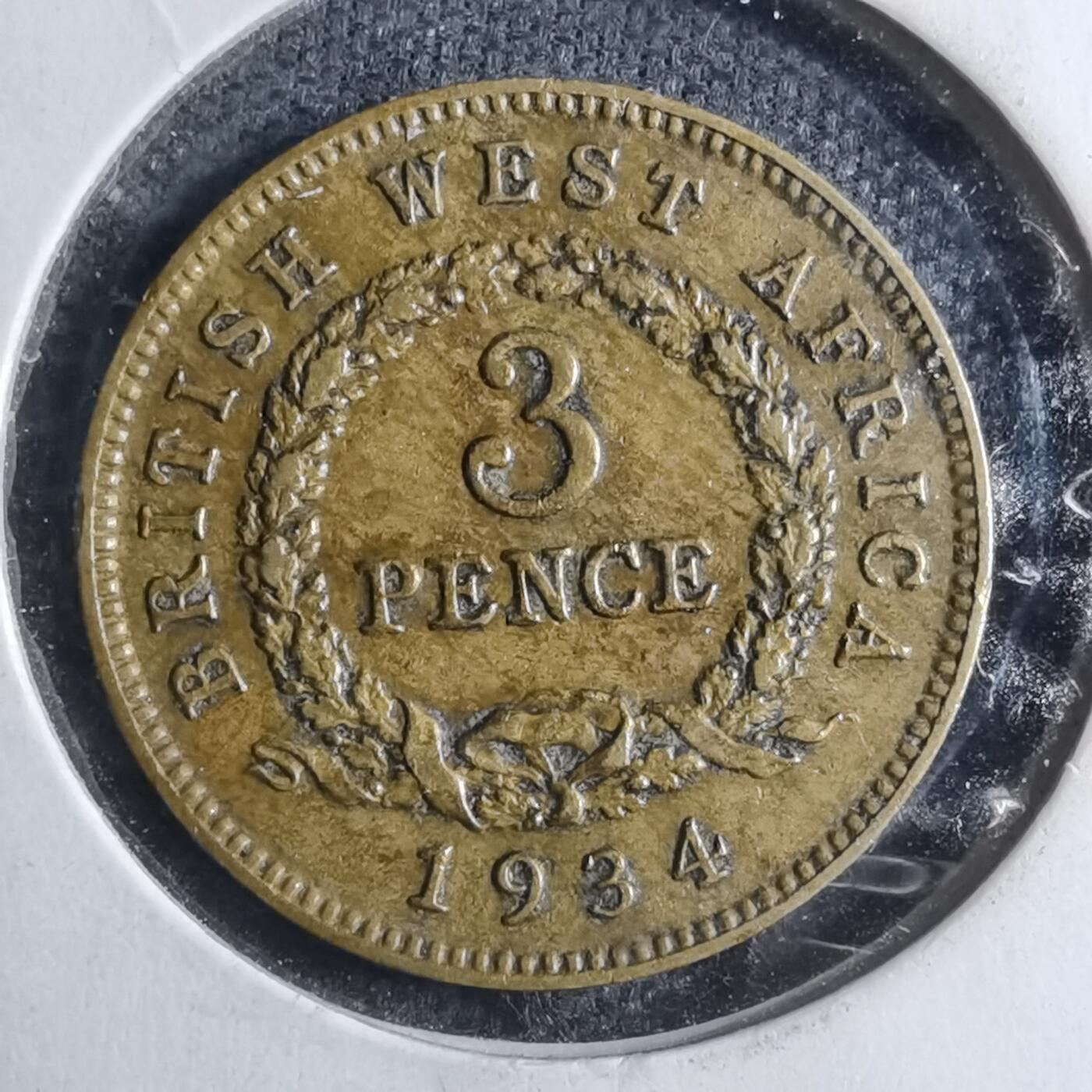 沼泽如烟--第887场 英属西非1934年3便士