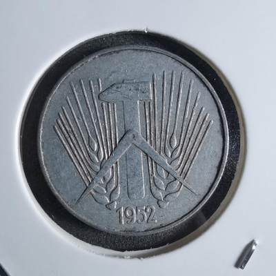沼泽如烟--第887场 - 东德1952年10芬尼