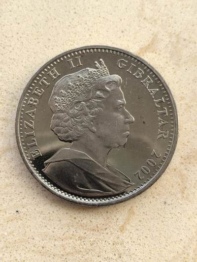 道一币馆币章第一百五十二场 - 直布罗陀2002年伊丽莎白王太后逝世1克朗纪念币-王太后在新西兰钓鱼