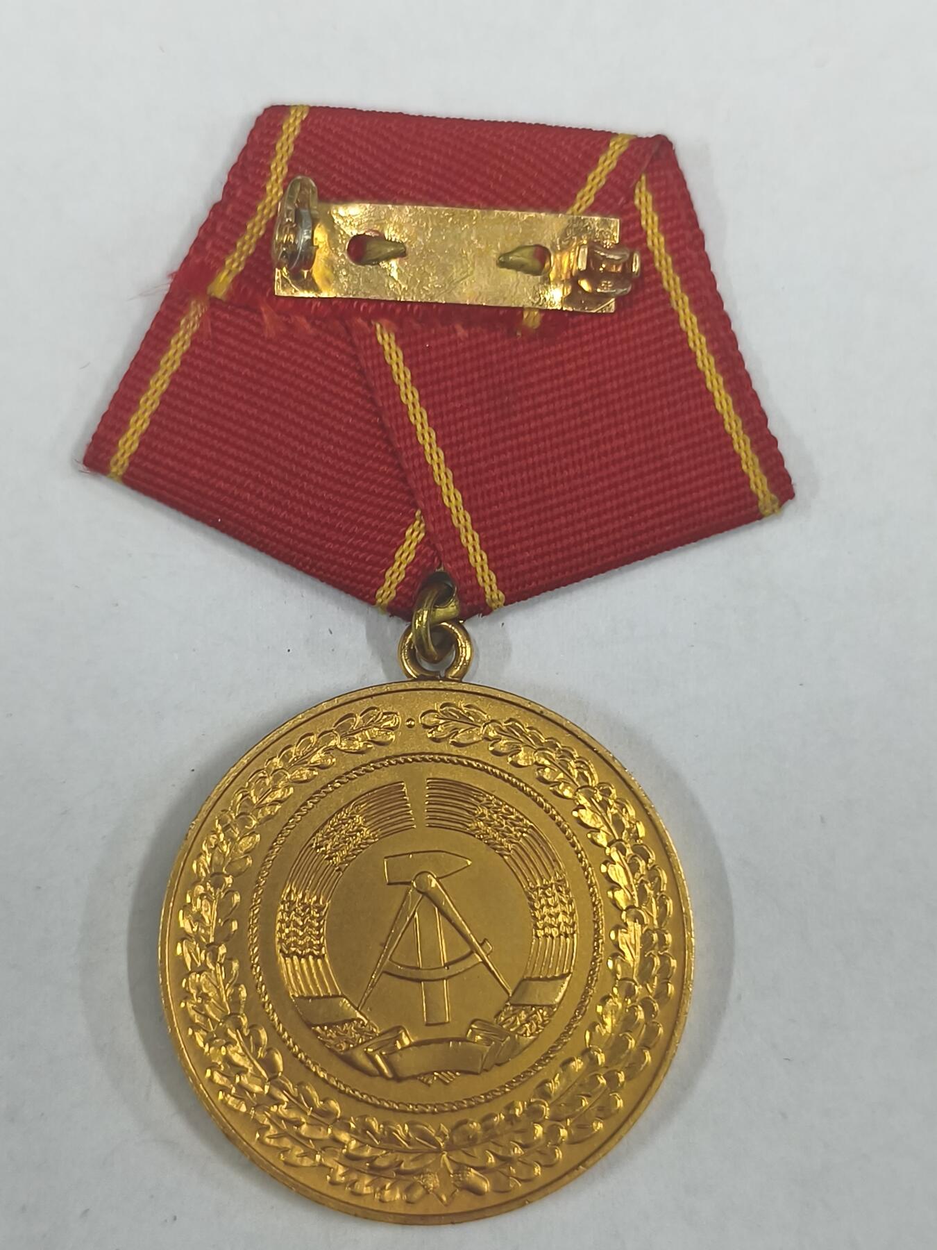 韵星假日拍卖第二十九期 -- Rimey Holidays Auction 29 民主德国特等一级内务部武装力量忠诚服役奖章