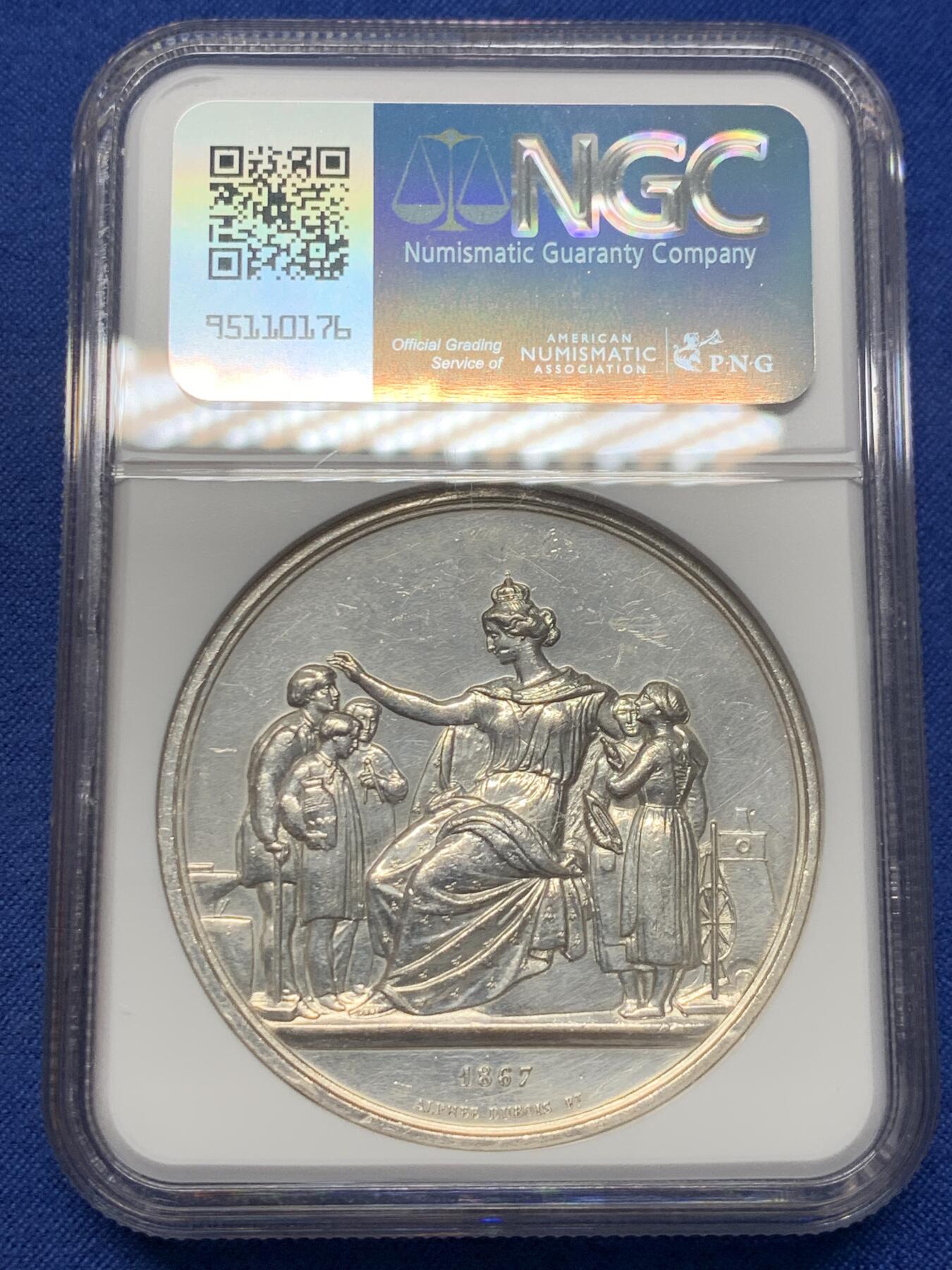 《竞宝斋》第432场 周日，周一 2场连拍 （全场包邮） NGC AUD 1867年法国欧仁妮皇后教育银章 46MM 加厚盒