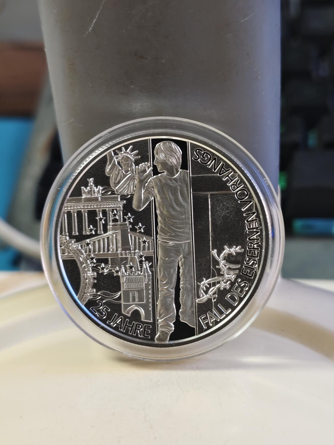 第180期拍卖【长期征集拍品】【北京币展专场】 获奖奥地利2014年柏林墙铁幕倒下25周年纪念银币，900银，20克